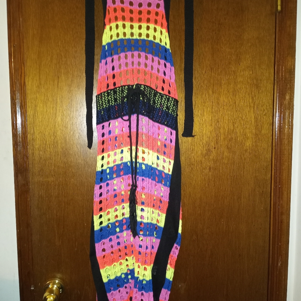 Knit tie neck dress w/back out drawstring waist